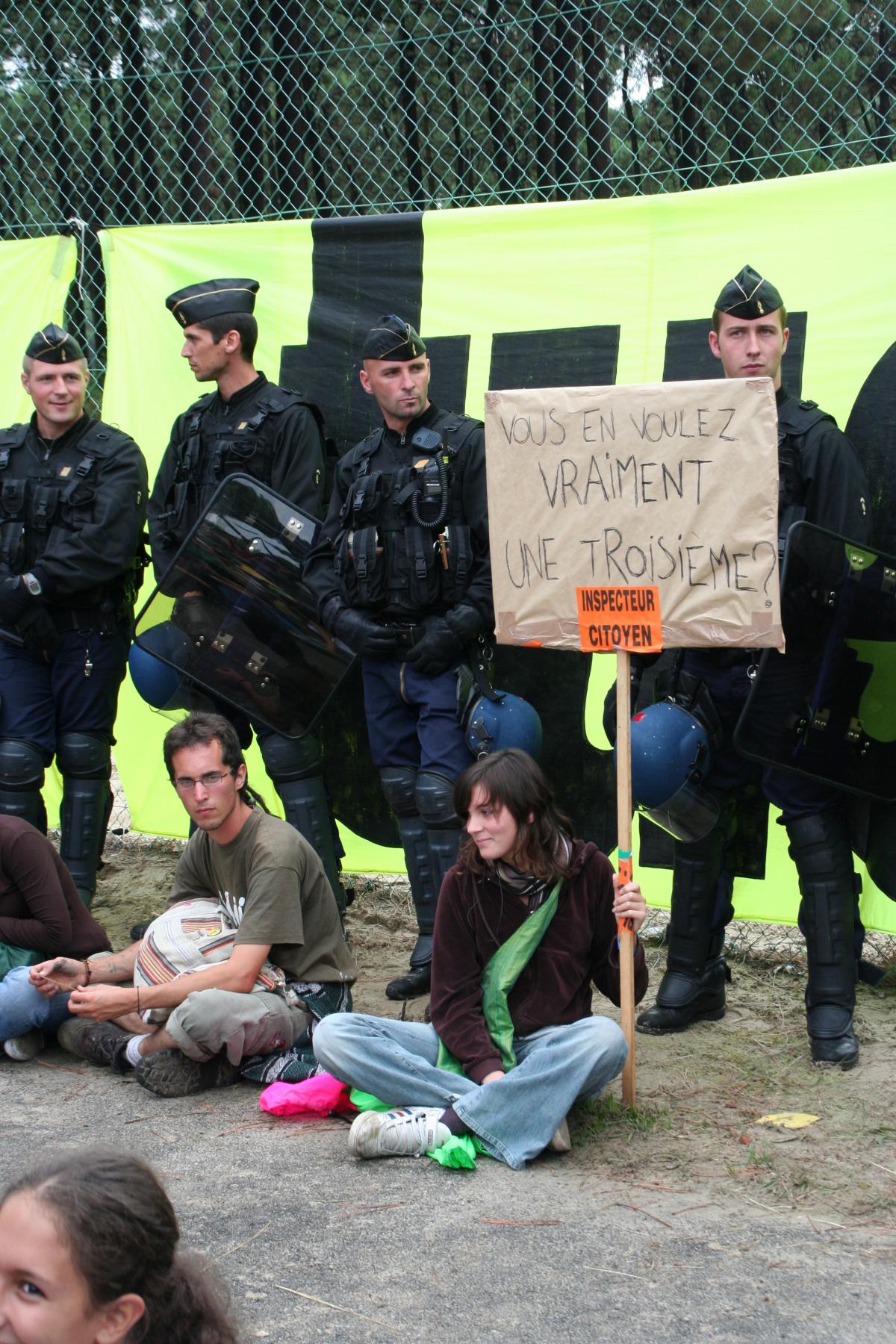 Manif anti M51 à Biscarrosse sept 2007