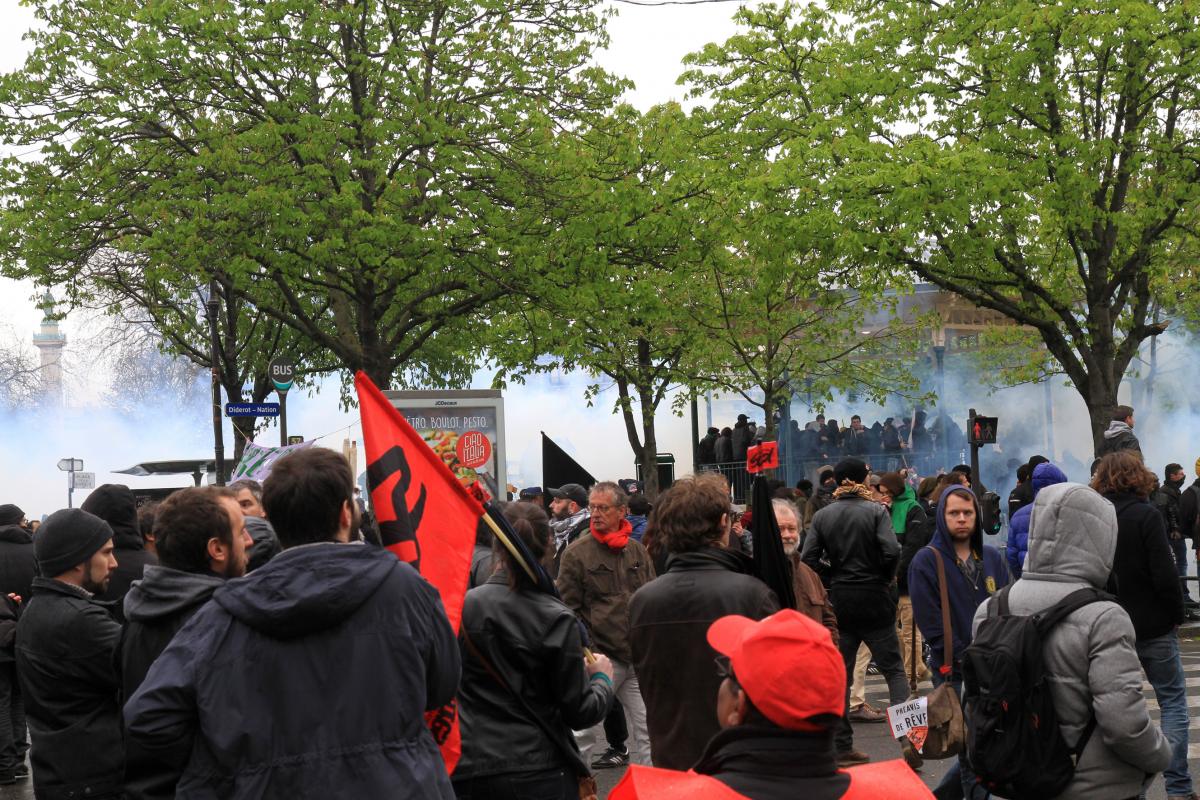 Lacrymogène Place de la Nation