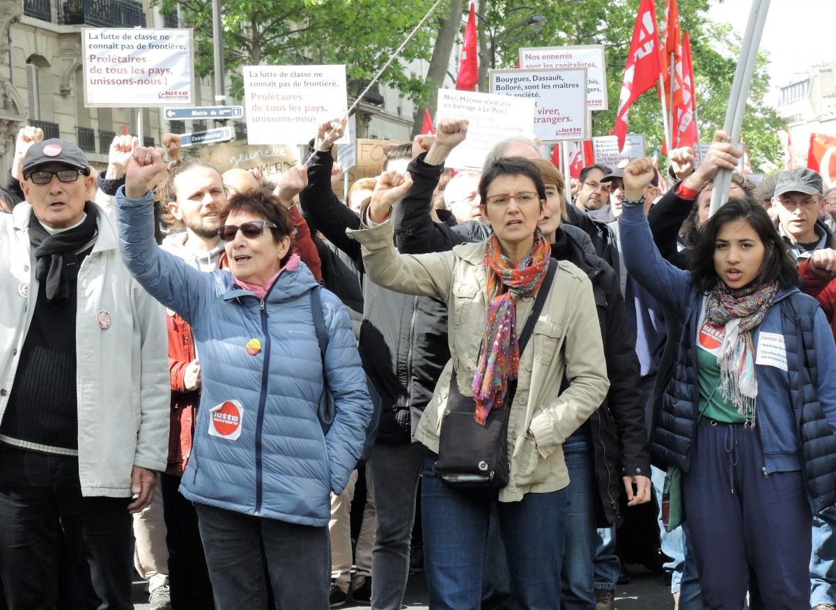 Arlette Laguiller Nathalie Arthaud Lutte Ouvrière manifestation du 1er Mai entre les deux tours des élections Présidentielles