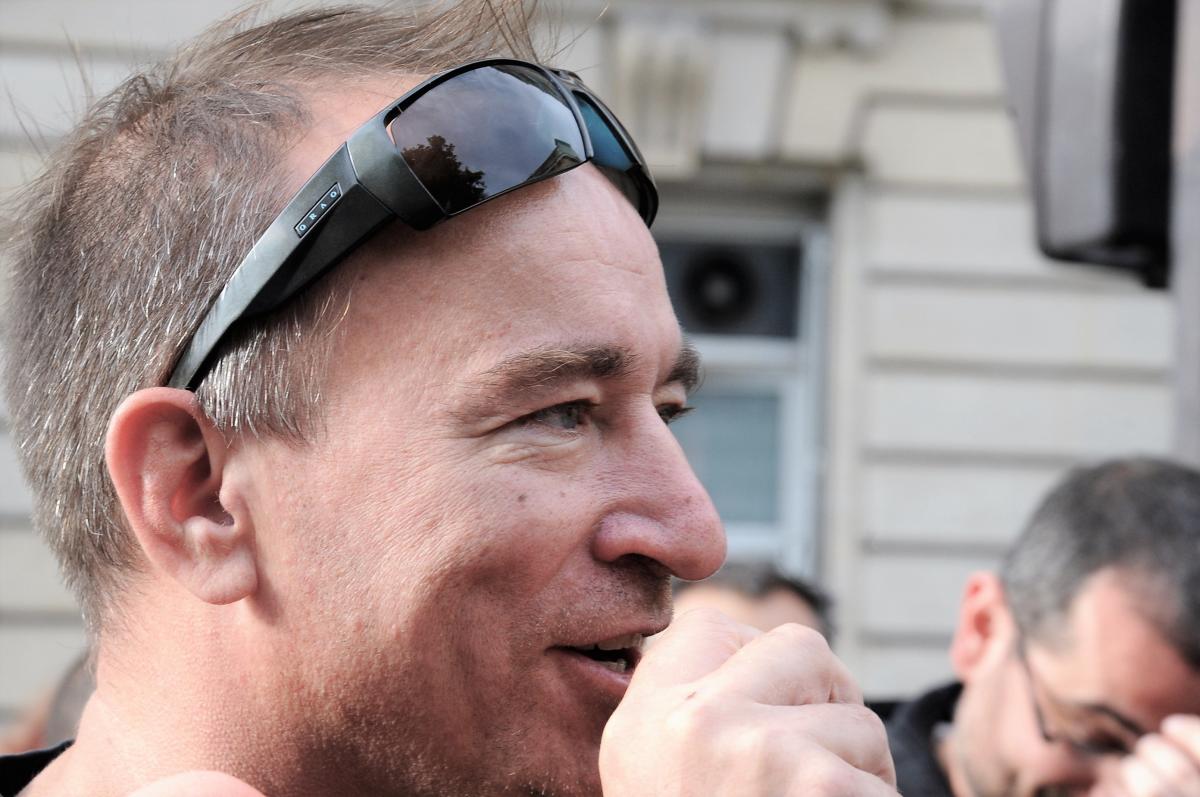 Postier réintégré Yann Le Merrer secrétaire départemental adjoint de SUD Postes 92 en soutien à Gaël Quirante