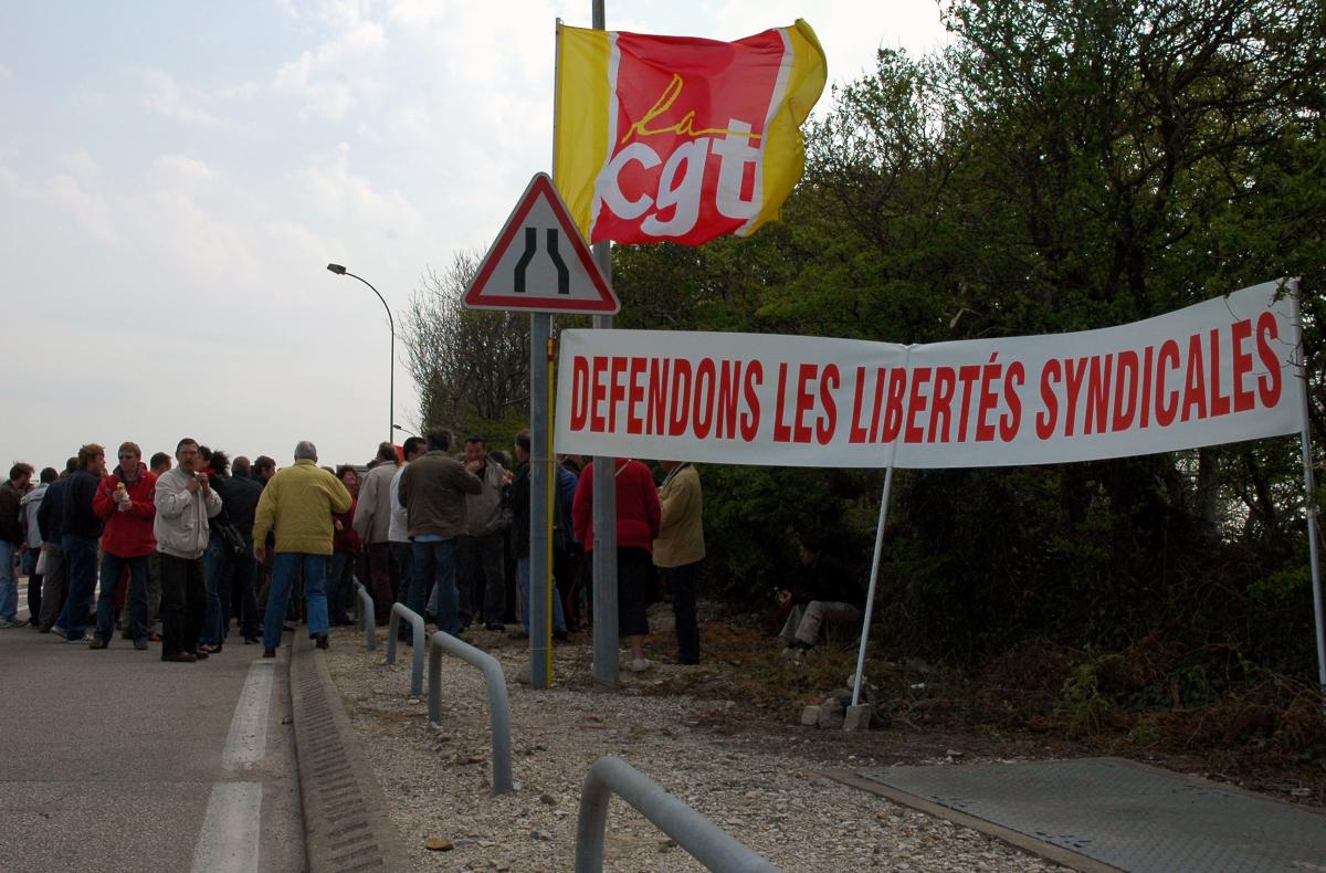 Défendons les libertés syndicales