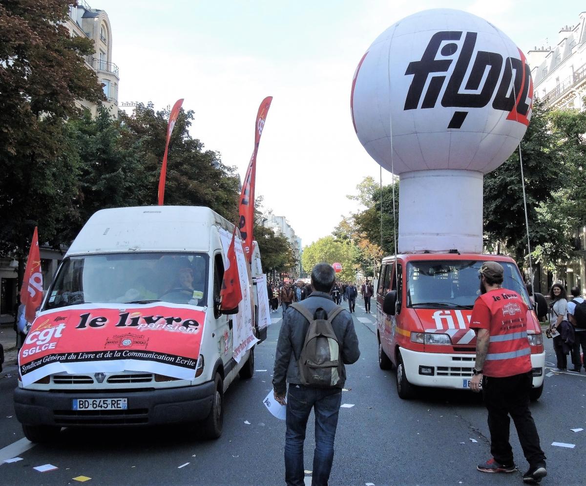 Blocage de parution des quotidiens de Paris contre la Loi travail XXL 21Septembre 2017