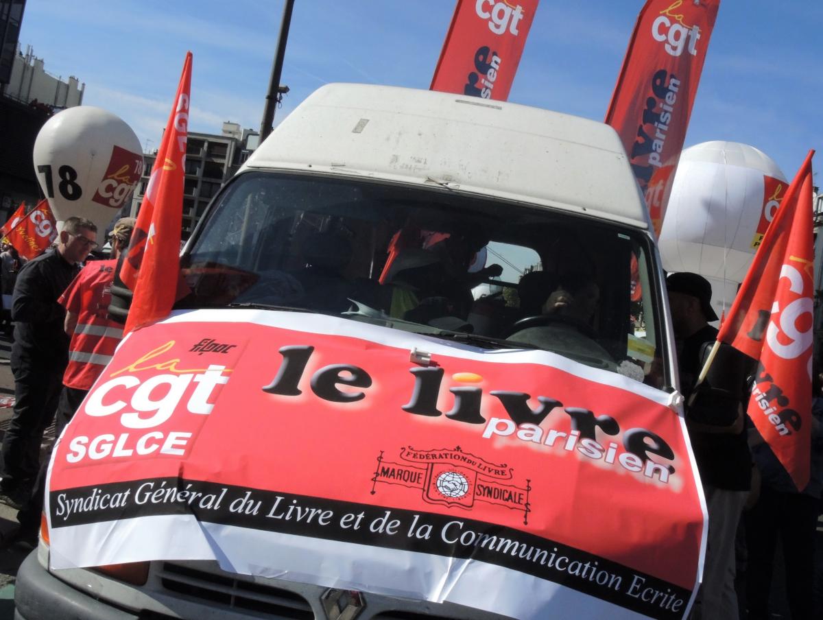 Blocage de parution des quotidiens de Paris contre la Loi travail XXL 21Septembre 2017