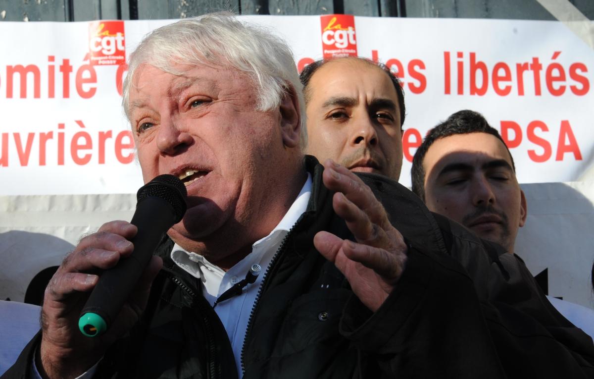 Gérard Filoche syndicaliste connu pour ses prises de position en faveur des droits des salariés Comité de défense des libertés ouvrières et syndicales PSA