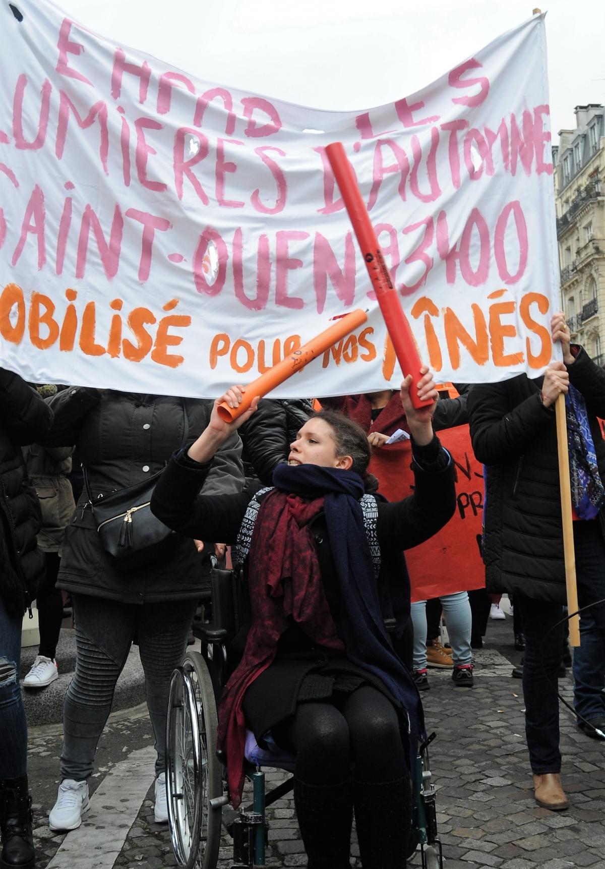 Devant le ministère de la Santé Grève Nationale dans les Ehpad