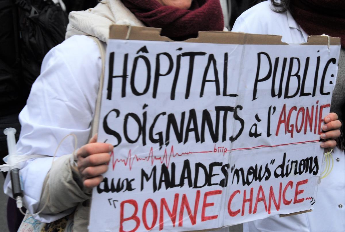 Hôpital Public soignants à l'agonie