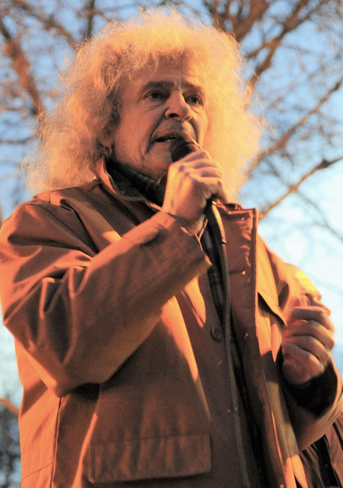 Jean Claude AMARA, responsable de l'association Droits Devant en soutien à Gaël Quirante