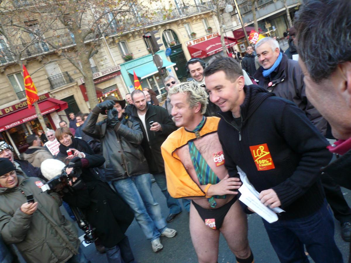 Besancenot et un manifestant CGT à la manif du 14/11/07