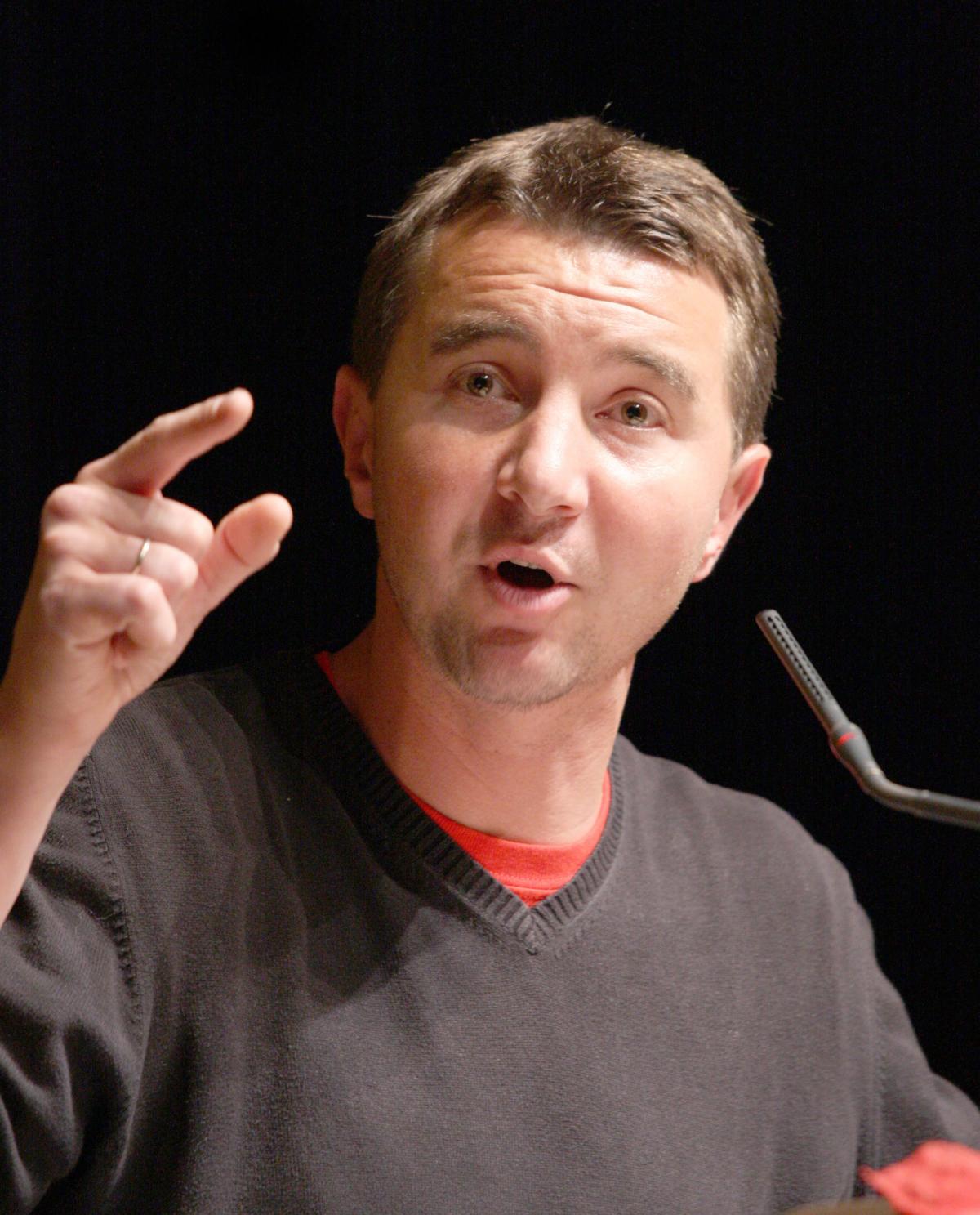 Olivier BESANCENOT pendant son intervention
