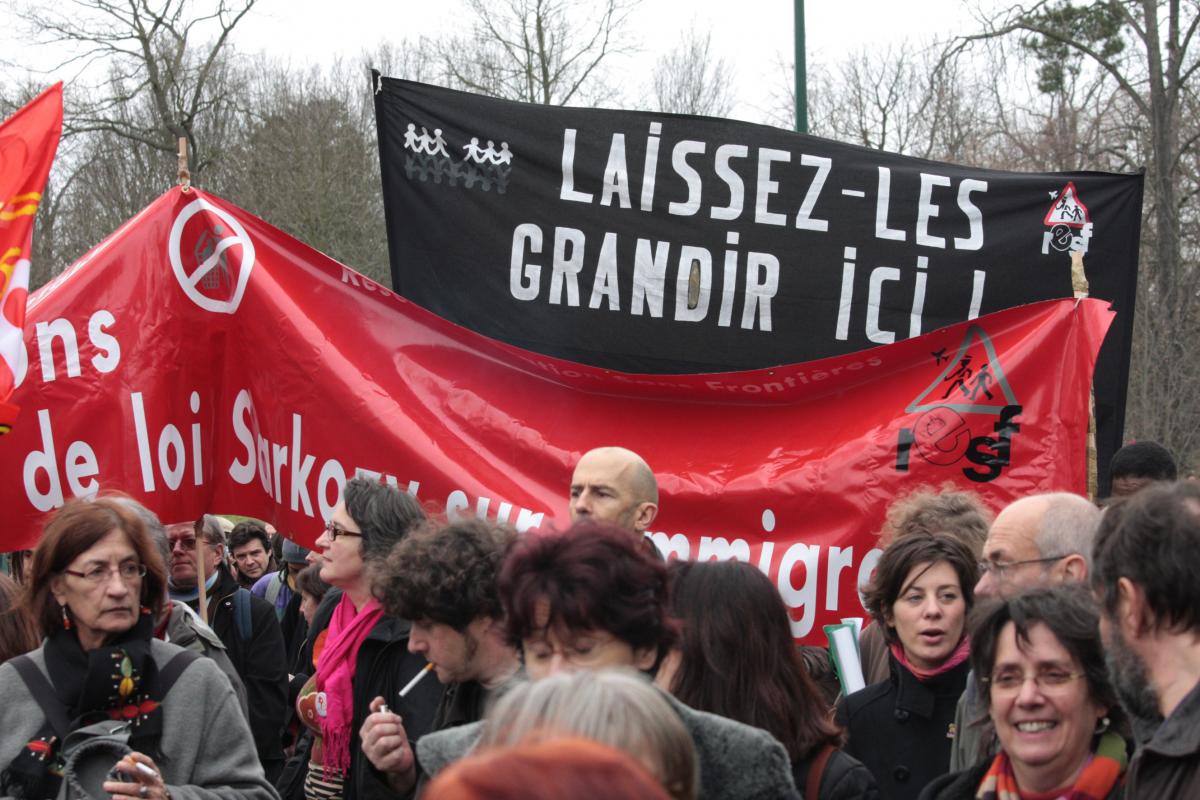 laissez les grandir ici