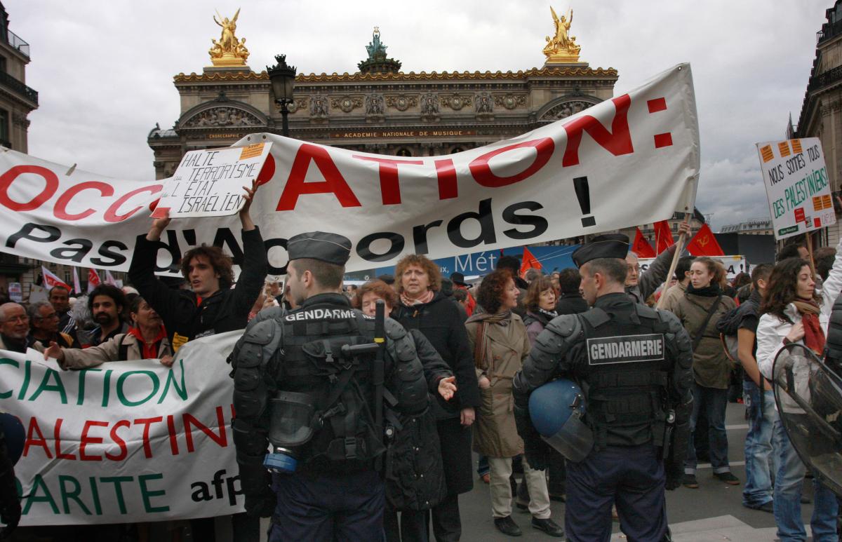 manifestation place de l'Opéra