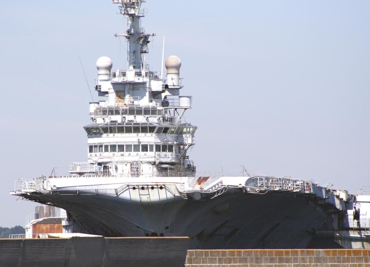 le Clémenceau en rade de Brest