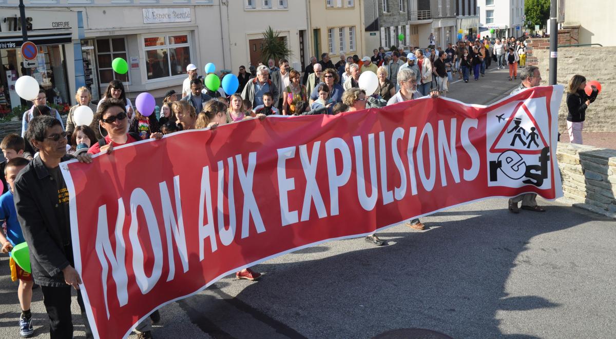 Le défilé dans la citée