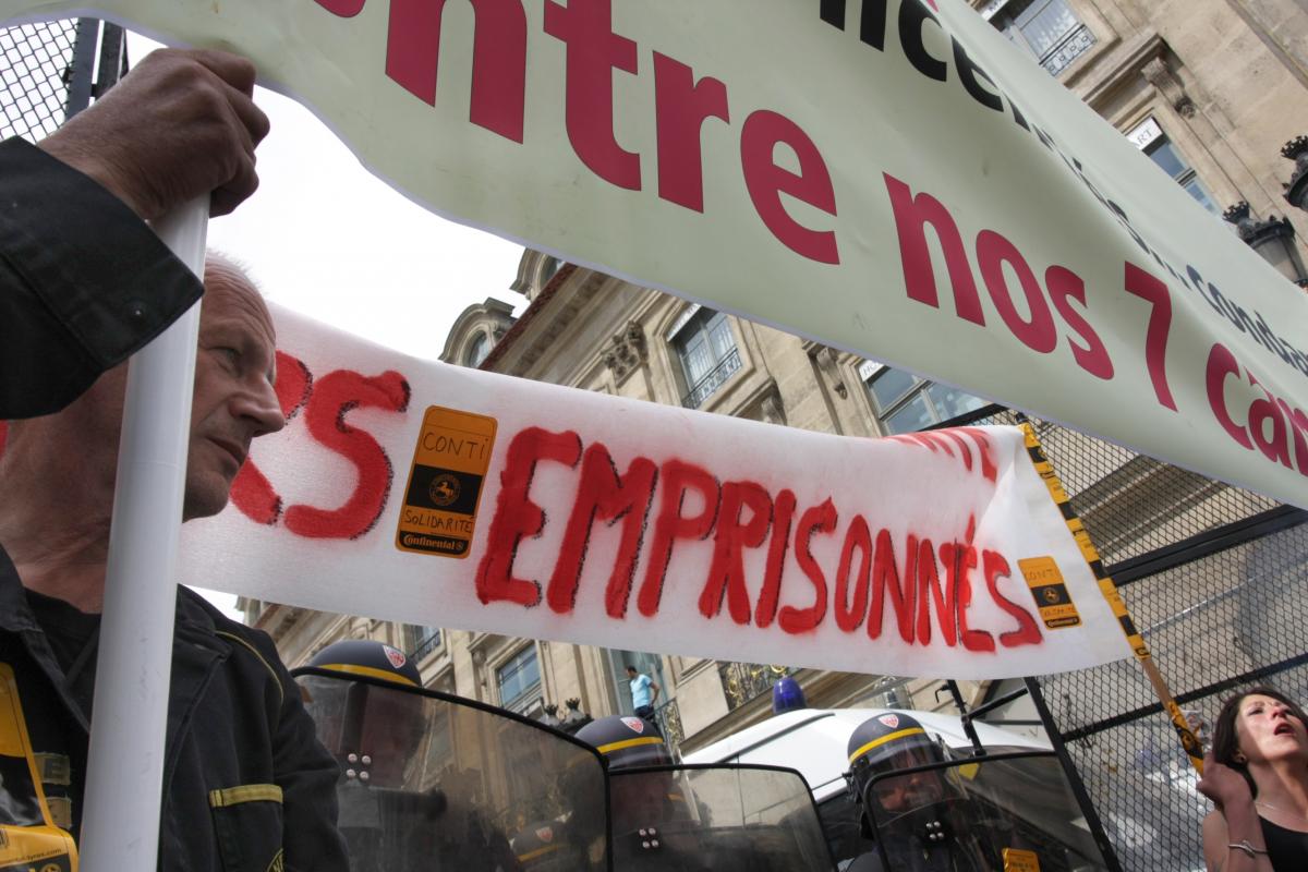 la police bloque l'accès à la place Vendôme