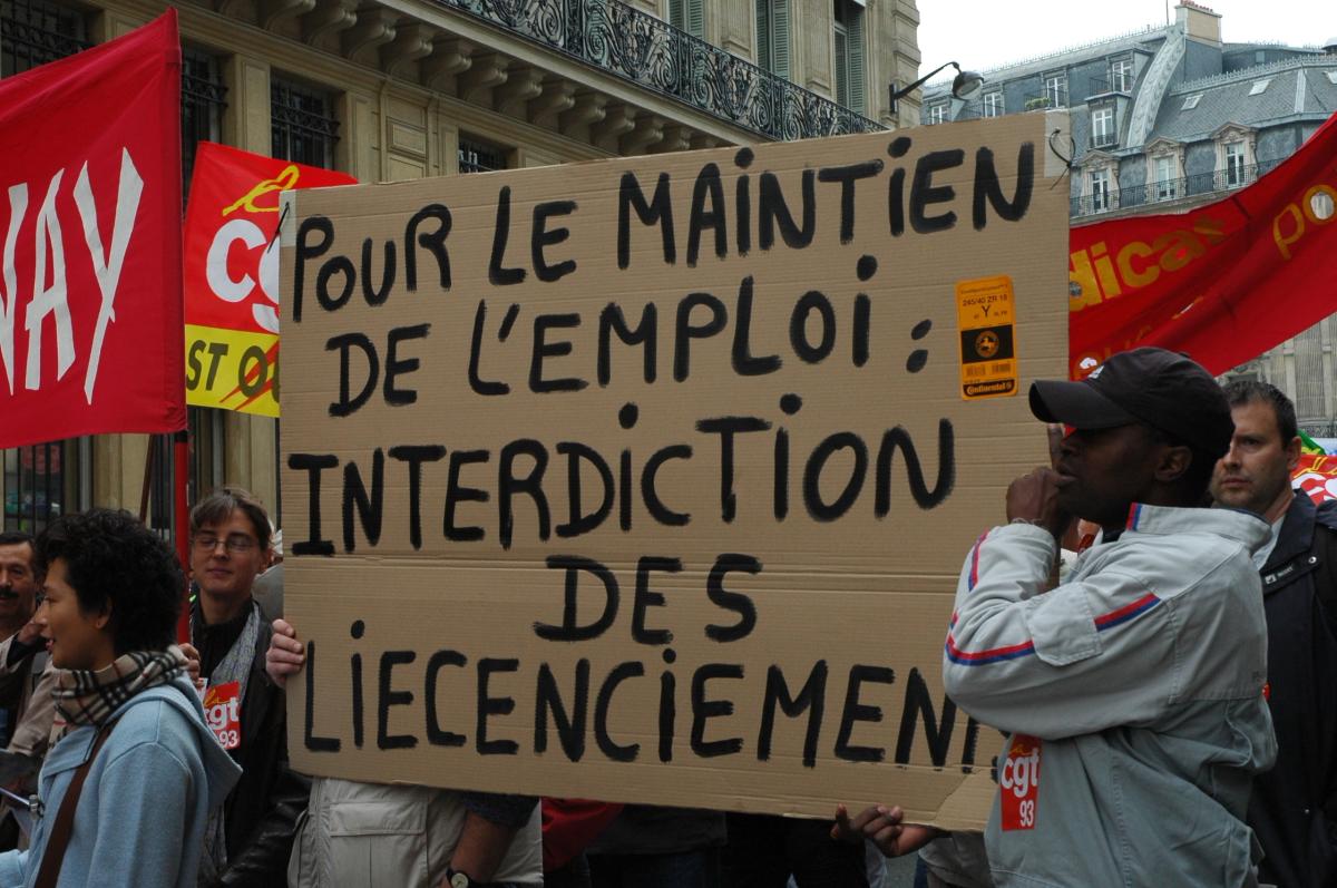 pancarte Aulnay pour le maintien de l'emploi, INTERDICTION des LICENCIEMENTS photo Publiée dans TEAN n° 141