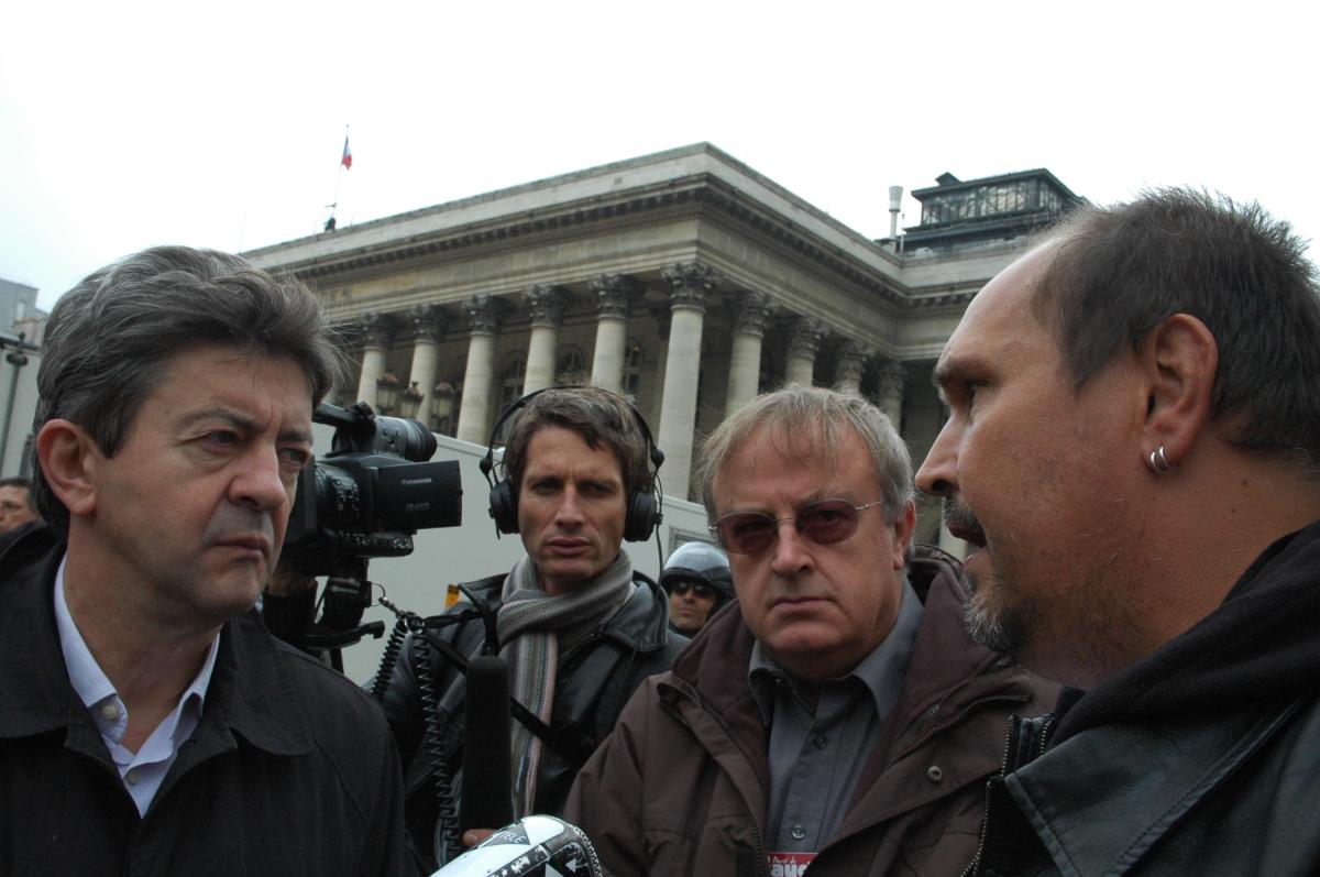 Un Syndicaliste Métallurgiste Jean Luc Mélenchon Claude Debon devant la Bourse de Paris 17 septembre 2009