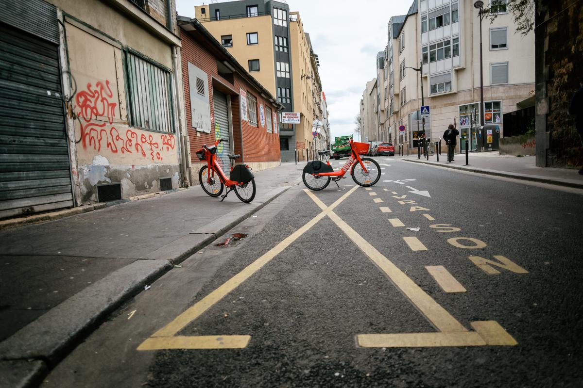FRANCE - UBER JUMP BIKES BADLY PARKED
