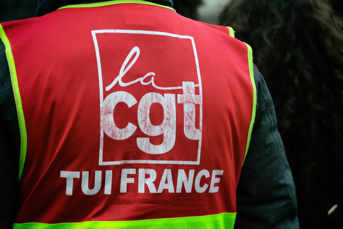 FRANCE - LABOUR - DEMONSTRATION - RALLY IN OF GRANDPUITS REFINERY WORKERS ON STRIKE