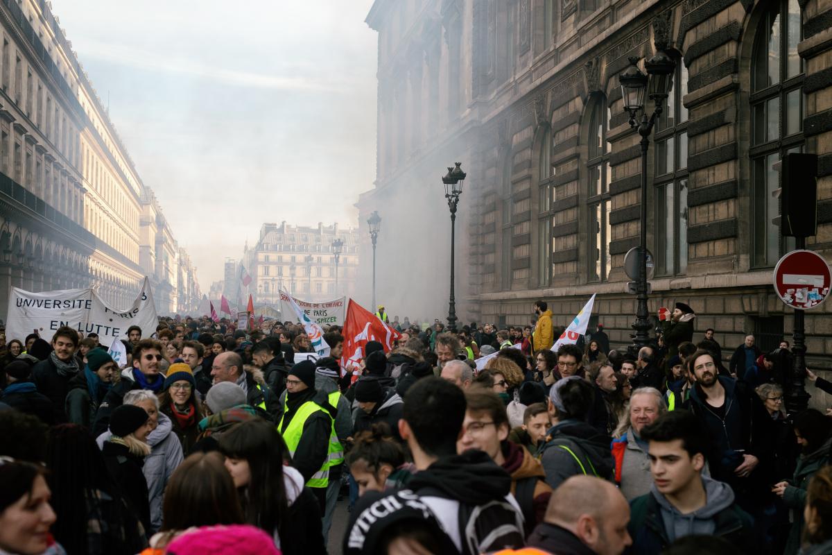 De la fumée au cortège de tête