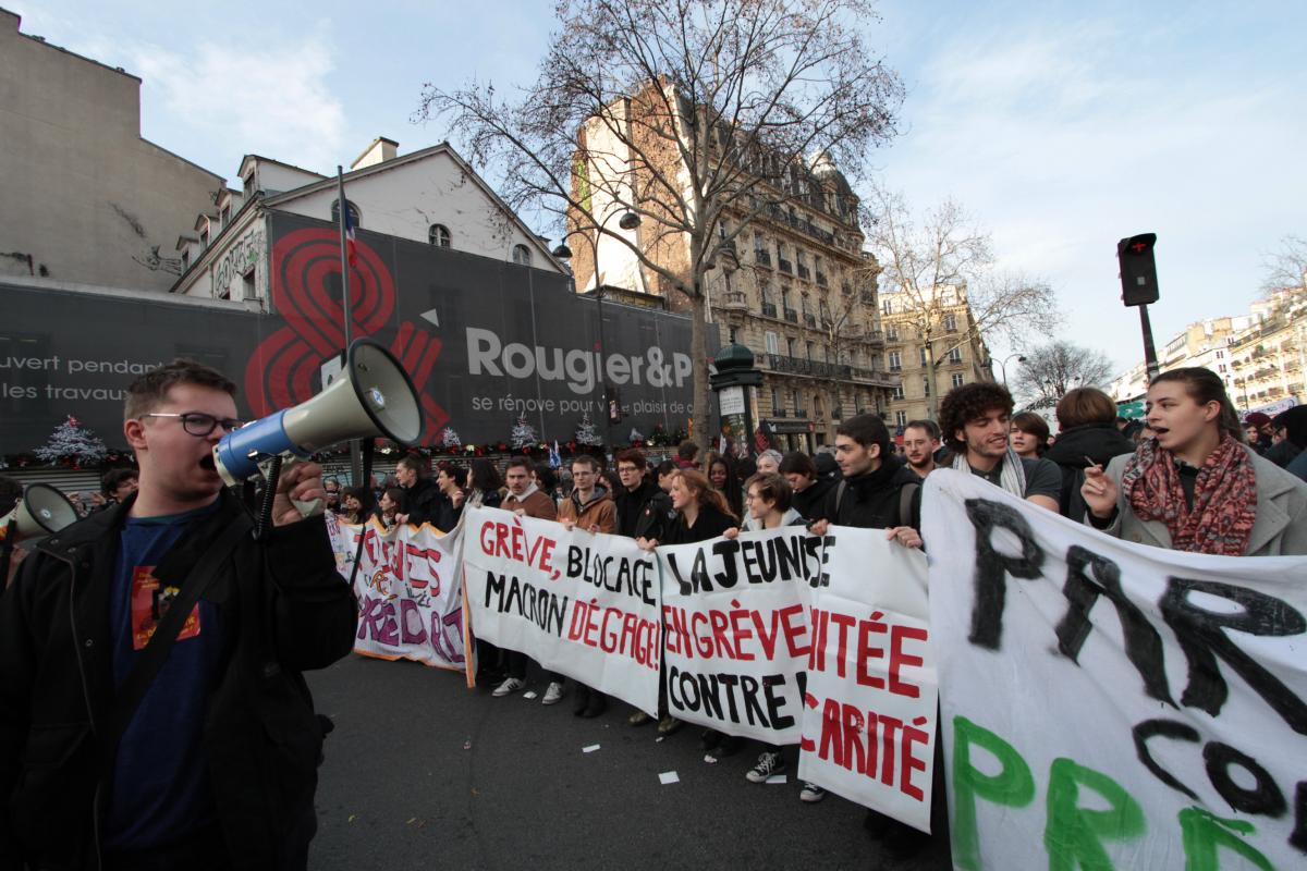 Cortège jeunes contre la précarité