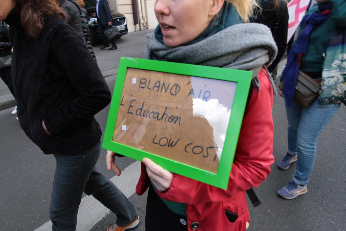 Pancarte Blanqu'AIR l'éducation low cost
