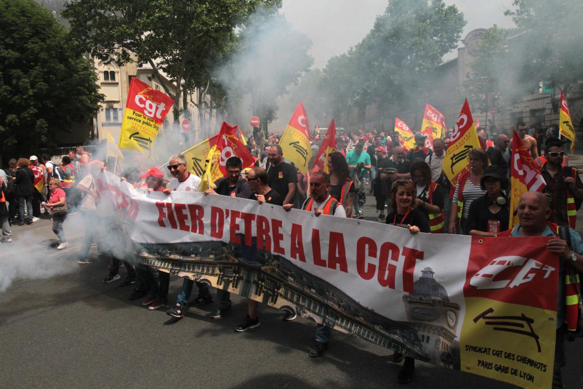 Banderole Fier d'être à la CGT