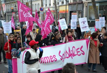 Femmes solidaires. Manifestation contre les violences faites aux femmes, dimanche 25 novembre, Paris