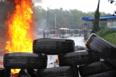 Grève occupation Dépôt de bus PHEBUS Versailles le Chesnay Publiée Dans L'Anticapitaliste Hebdo n°244 du 29 Mai 2014
