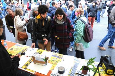 Stand manifestation du 1er Mai Pas de prison pour Gaëtan et les autres condamnés pour avoir manifesté