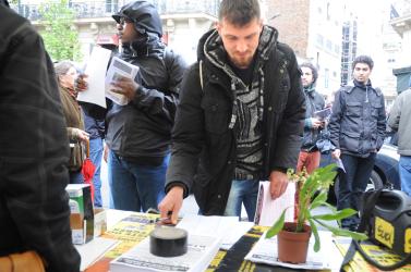 Signataires au Stand de Sud manifestation du 1er Mai Pas de prison pour Gaëtan et les autres condamnés pour avoir manifesté