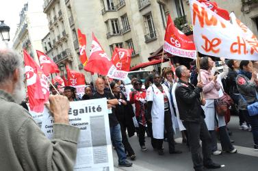 Salariés de l'AP-HP en grêve contre le projet de Martin Hirsch de remise en cause des RTT devant Notre Dame