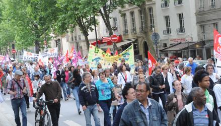 Salariés de l'AP-HP en grêve contre le projet de Martin Hirsch de remise en cause des RTT devant Notre Dame