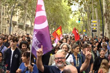 FRANCE - TOULOUSE - MANIFESTATION CONTRE LA NOMINATION DE BARNIER - VUE DE LA FOULE