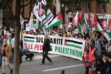 FRANCE - TOULOUSE - MANIFESTATION DE SOUTIEN AU PEUPLE PALESTINIEN - BANDEROLE DE TETE.