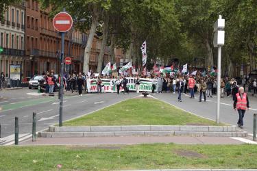 FRANCE - TOULOUSE - MANIFESTATION DE SOUTIEN AU PEUPLE PALESTINIEN - ARRIVEE A ARNAUD BERNARD.