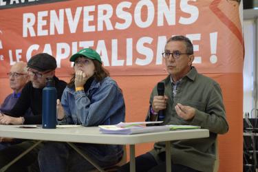 FRANCE - RAMONVILLE - FETE ANTICAPITALISTE - DEBAT LUTTES SOCIALES LUTTES ENVIRONNEMENTALES UN MEME COMBAT CONTRE LE CAPITALISME