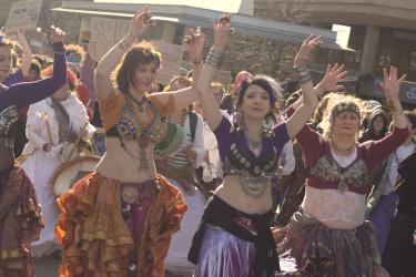 FRANCE - TOULOUSE - MANIFESTATION DU 8 MARS - DANSE DU VENTRE