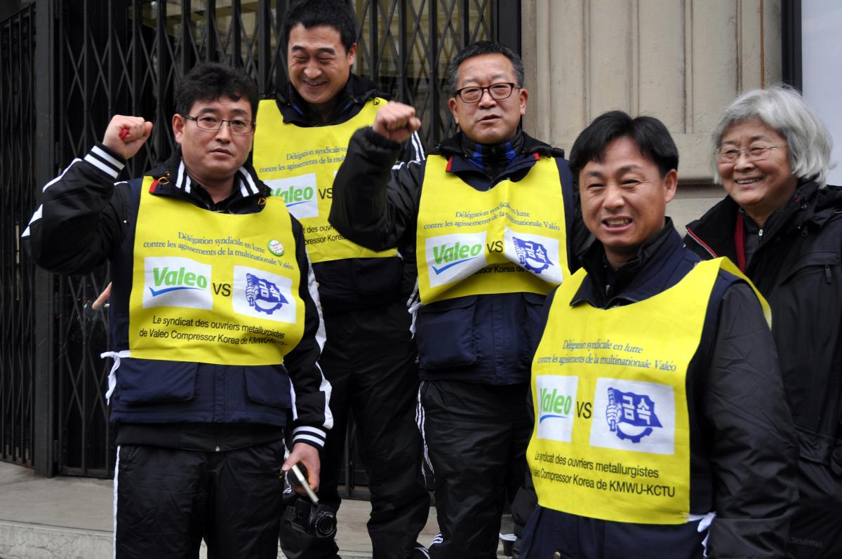Délégation de métallurgistes Koréen de Valéo.
