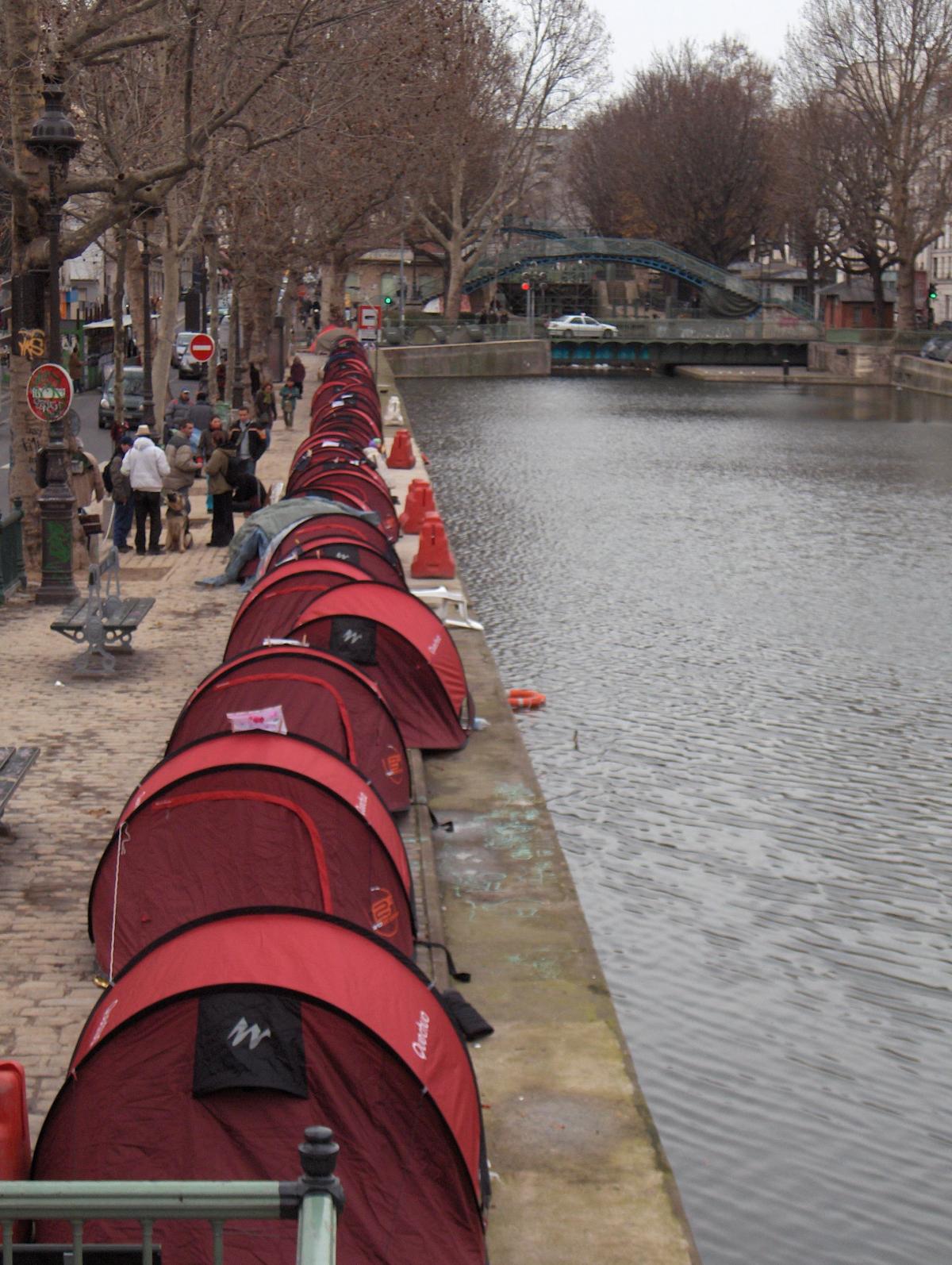 Les enfants de Don Quichotte, canal Saint-Martin