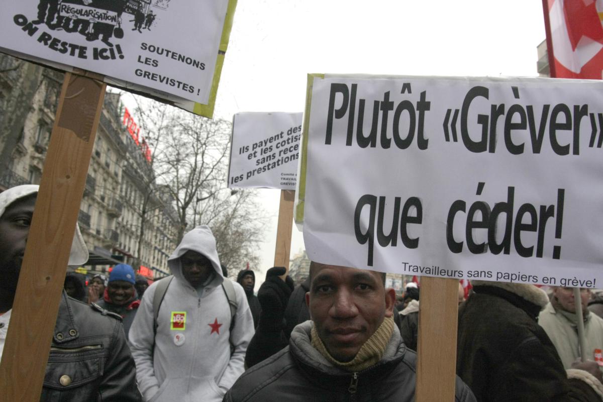 pancartes plutôt grever que céder