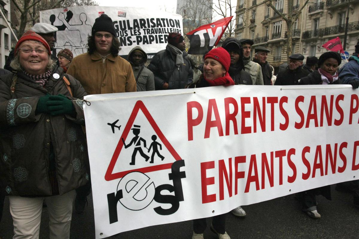 banderole RESF de l'Oise