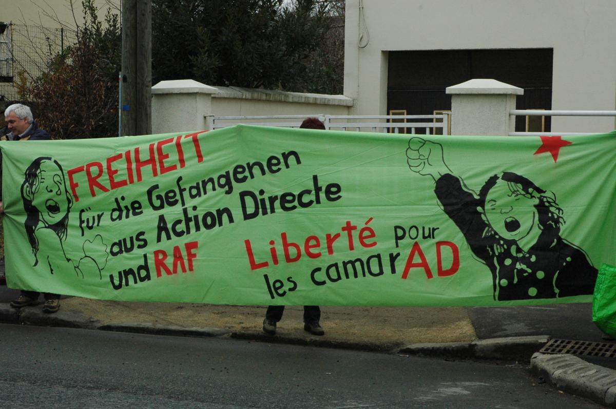 banderole d'Allemagne liberté pour les camarades d'ACTION DIRECTE.