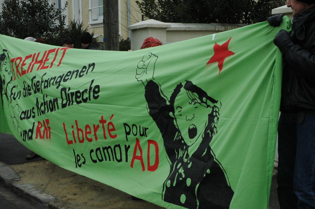 banderole d'Allemagne liberté pour les camarades d'ACTION DIRECTE.