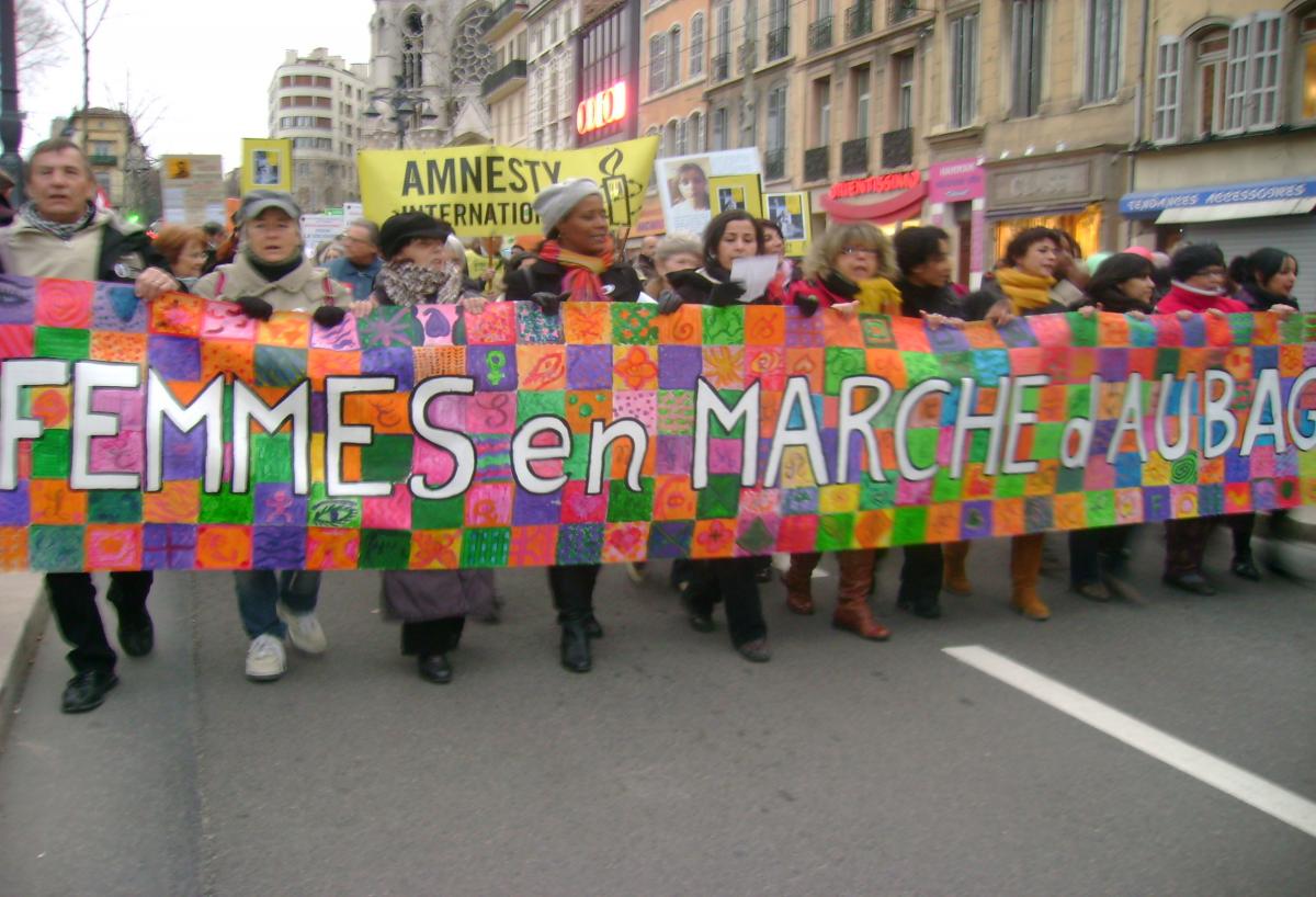 banderole FEMMES EN MARCHE D'AUBAGNE