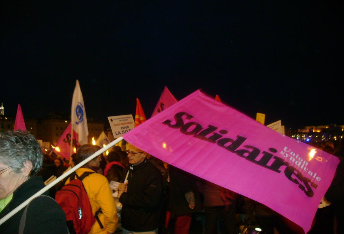 drapeau : union syndicale SOLIDAIRES