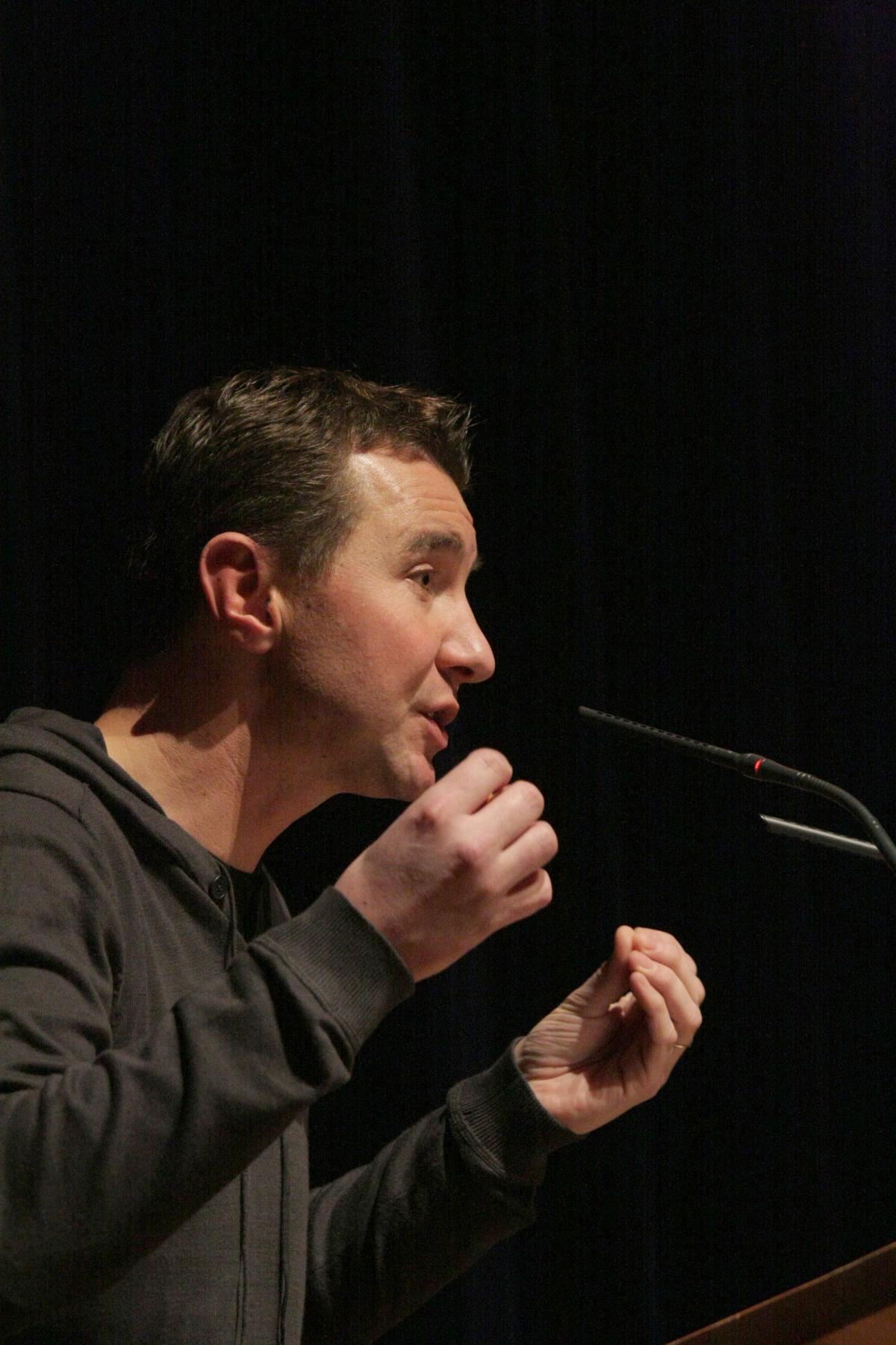 jeux de mains Olivier Besancenot