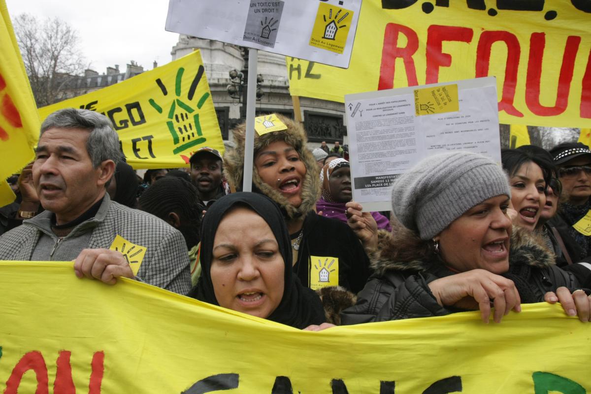 cortège du DAL place de la République à Paris