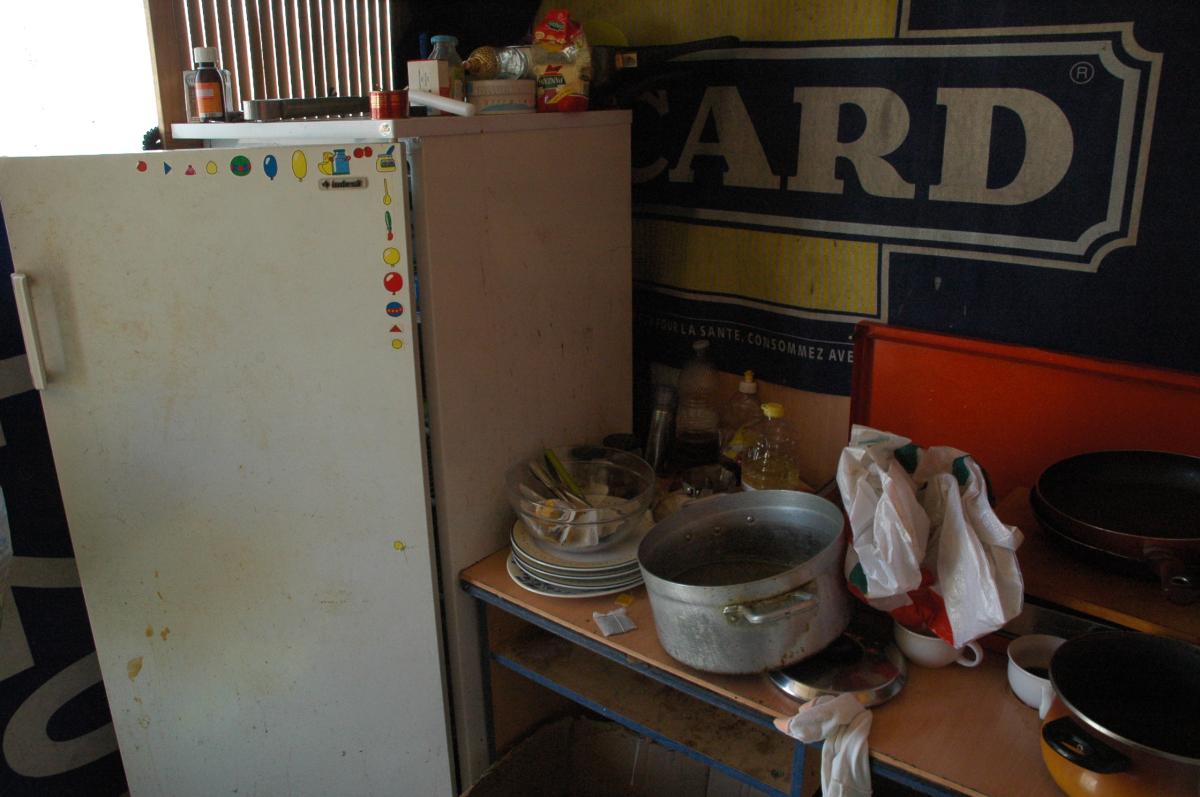 Cuisine de cabane de Roms Massy Essonne.