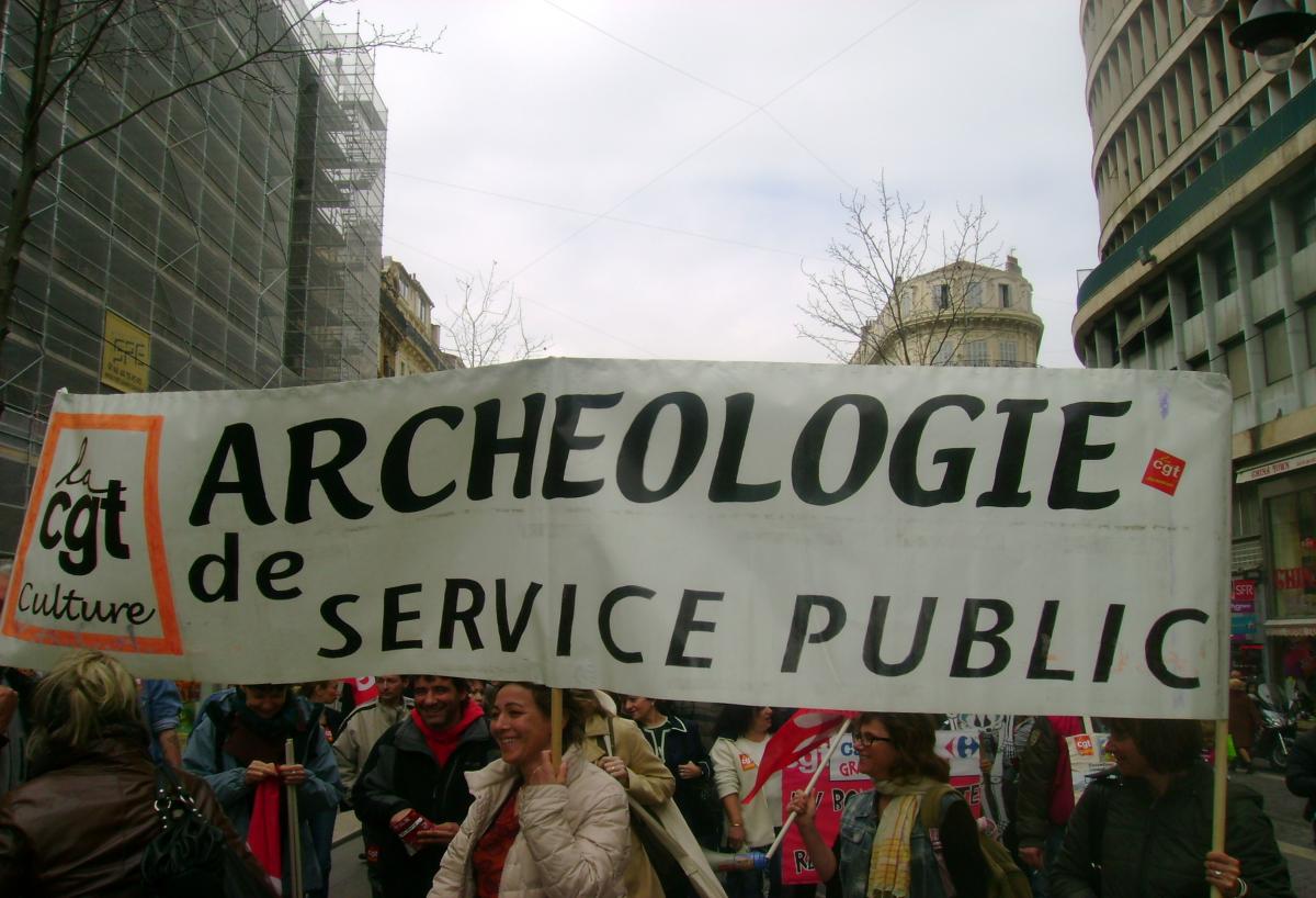 banderole ARCHÉOLOGIE des services public