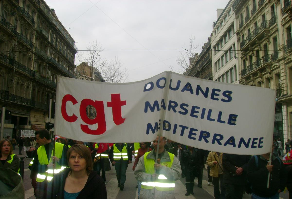 banderole CGT douanes Marseille méditerranée